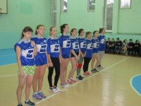В первенстве Свислочского района по баскетболу сельские и городские школы соревновались отдельно