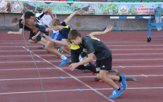 На стадионе «Неман» в Гродно открыт осенний соревновательный сезон легкоатлетов