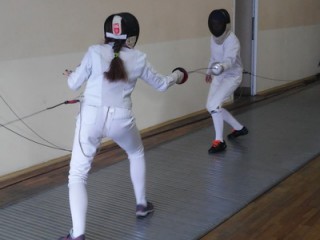 Завершились Олимпийские дни молодежи Гродненской области по фехтованию среди юношей и девушек 1999-2000 годов рождения.
