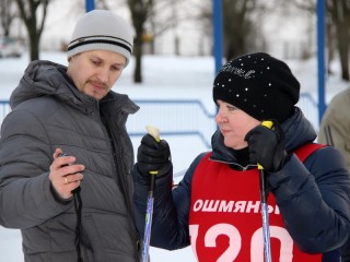 Спортивный праздник «Ошмянская лыжня» собрал девять команд организаций и предприятий района