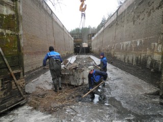 На Августовском канале ведется текущий ремонт шлюза Домбровка с заменой деталей пришедших в негодность по истечении лет