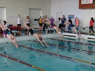 В чемпионате Гродненской области по плаванию приняли участие мужчины, женщины, юниоры и юниорки