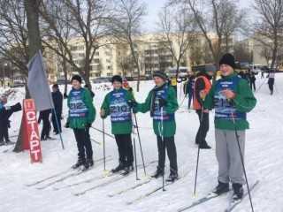 Последний снег марта пригодился для лыжных гонок среди детей и подростков Гродненской области