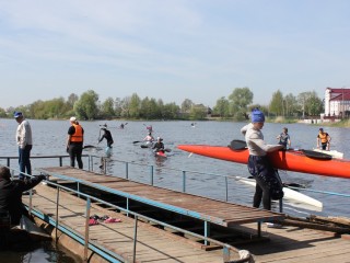 На Волпянском водохранилище гребцы открыли соревновательный сезон