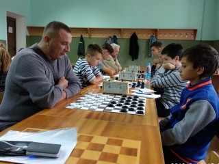 Разыграны награды чемпионата Гродненской области по шашкам «100»