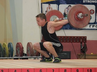 В Гродно проходит чемпионат Республики Беларусь по тяжелой атлетике