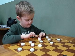 В шахматно-шашечном клубе определи победителей первенства Гродненской области по шашкам среди детей до 12 лет