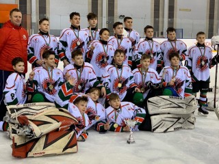 Участники хоккейного турнира «Золотая шайба»  вновь вышли на лед