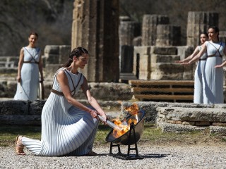 Огонь XXXII Летних Олимпийских игр зажжен в Греции