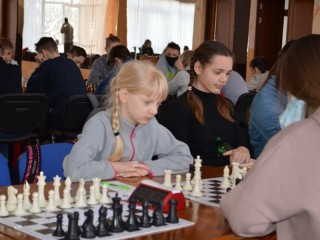 В заснеженном Гродно во Дворце творчества детей и молодежи прошли битвы молодых талантов по шахматам