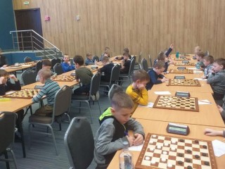 В Республиканском центре олимпийской подготовки по шахматам и шашкам состоялось первенство Республики Беларусь по шашкам-64