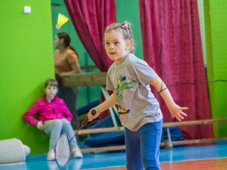 Навыки владения ракеткой и воланом продемонстрировали участники Олимпийских дней молодежи Гродненской области