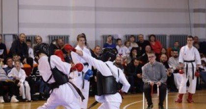 Юные каратисты стиля фудокан-шотокан  боролись за звание победителя открытого турнира Гродненской области
